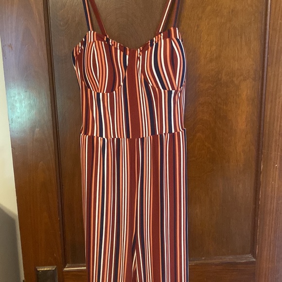 Awesome striped jumpsuit😍😍 - Picture 3 of 9